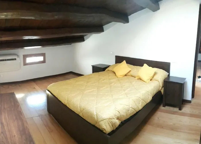 Πανσιόν Bb Il Re Reginella